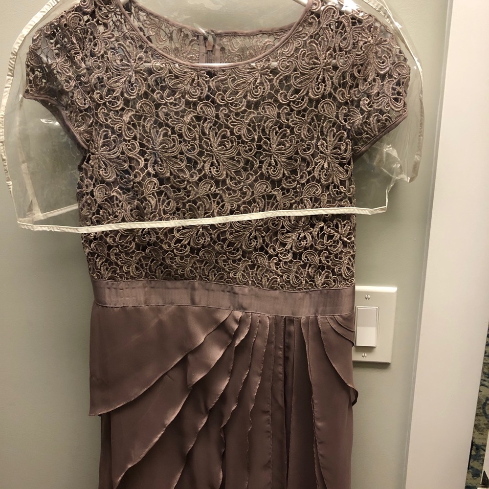 Adrianna Papell long mauve dress size 6Petite
